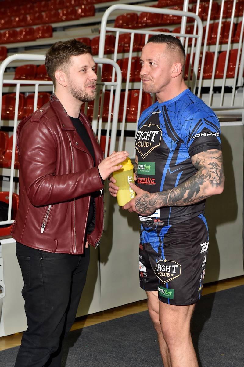 Antek Królikowski debiutuje z prawniczką Izabelą! Kobieta jest bardzo szczupła (ZDJĘCIA)