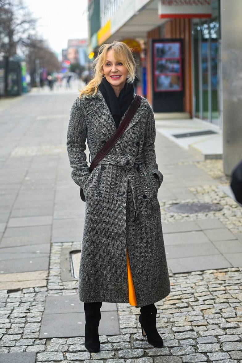 Dzień Dobry TVN. Agnieszka Woźniak-Starak odjeżdża swoim sportowym samochodem, Sylwia Gliwa wygląda jak Cielecka