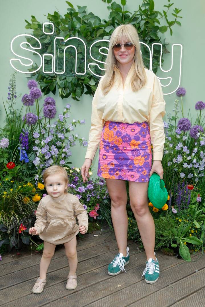 Ukwiecone gwiazdy z dziećmi na Evencie Sinsay: Wyluzowana Opozda, Maja Hyży z córeczką i ogromnym brzuszkiem, Rafał Maślak z rodziną