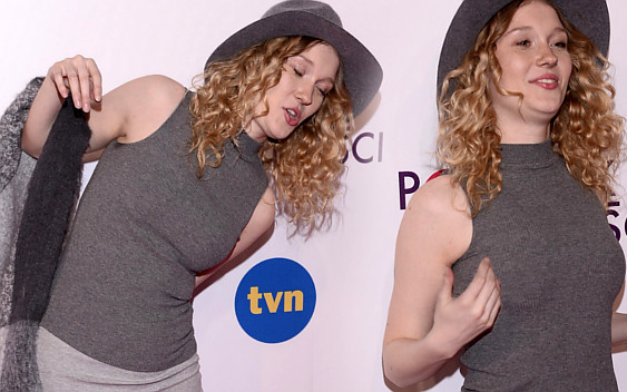 Aldona z Korony Królów, czyli Marta Bryła, wygina się na ściance (ZDJĘCIA)