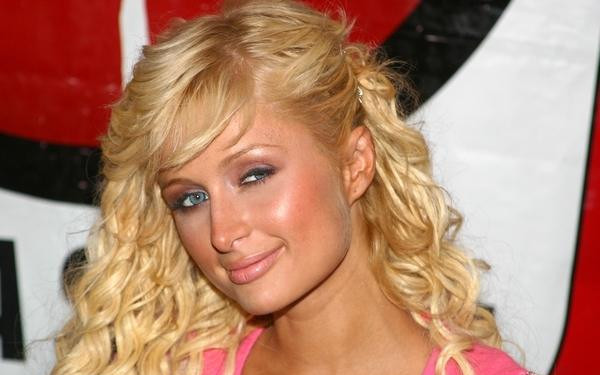 Paris Hilton w bikini