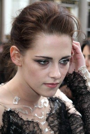 kristen-stewart-97-R1