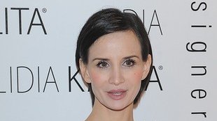 Czy Viola Kołakowska przyszła w koszulce nocnej?