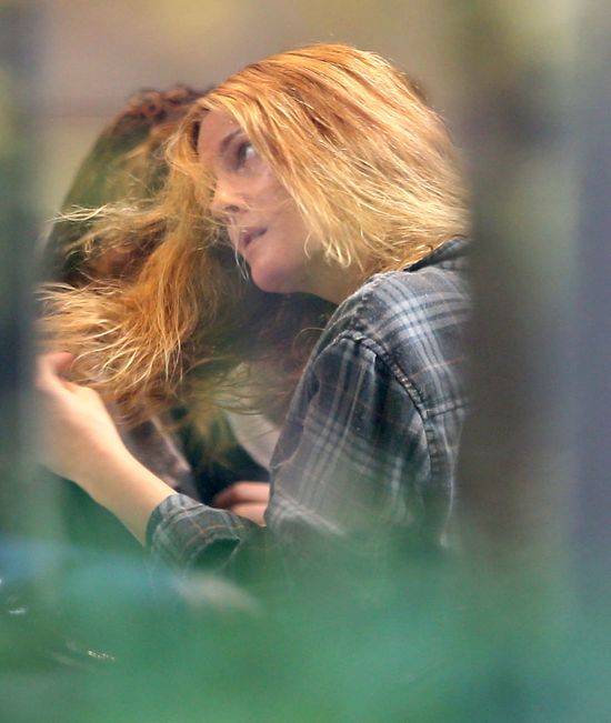 Drew Barrymore w salonie fryzjerskim