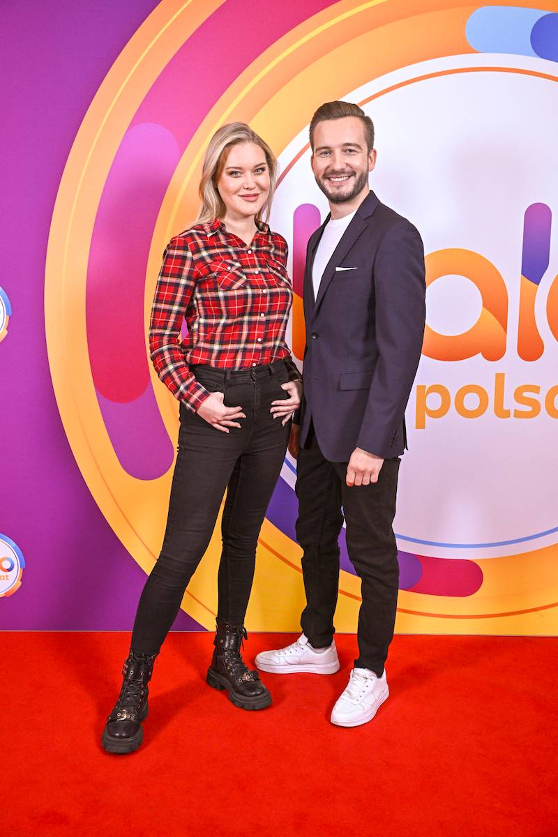 Plejada gwiazd w “Halo tu Polsat”. Blanka Lipińska ze swoim ukochanym, syn Janusza Rewińskiego…