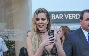 Khloe Kardashian walczy o zainteresowanie prasy (FOTO)