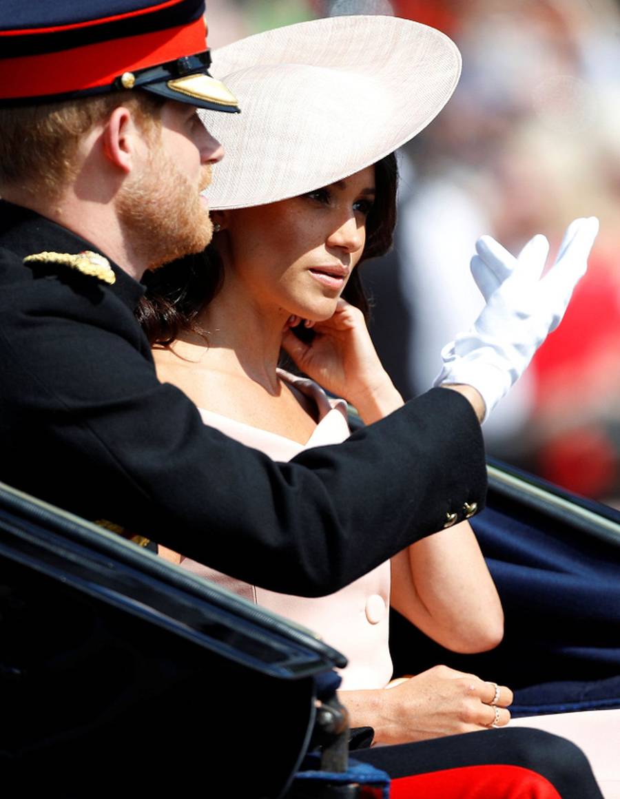 Książę Harry PIERWSZY raz mówi o CIĄŻY księżnej Meghan