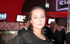 Kto tak świeci brzuszkiem? (FOTO)