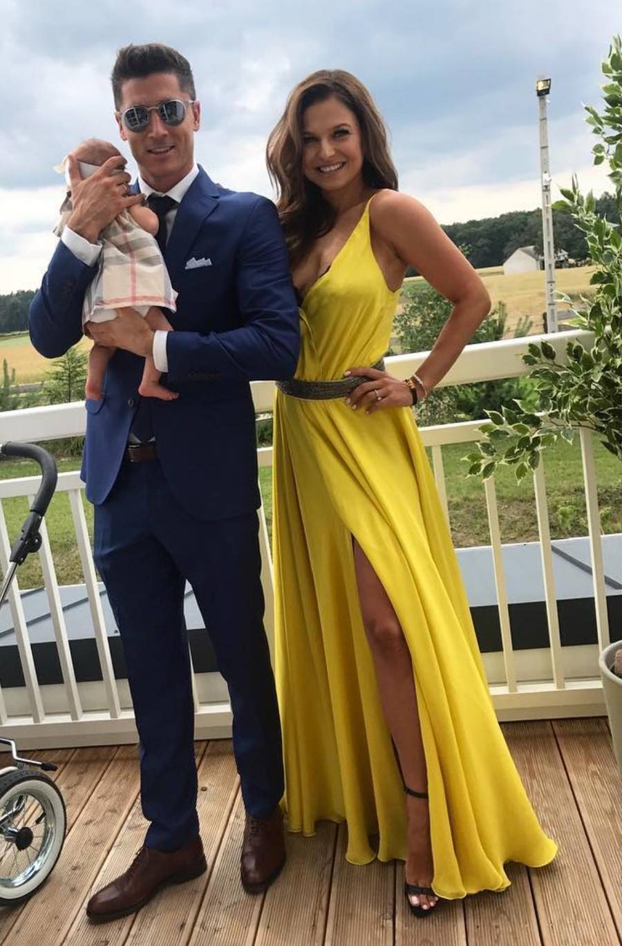 Przedarliśmy się przez 8 TYSIĘCY zdjęć i dotarliśmy do początków Instagrama Lewandowskiej (DUŻO ZDJĘĆ)