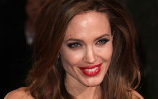 Angelina Jolie – seksowna i mroczna w nowym filmie