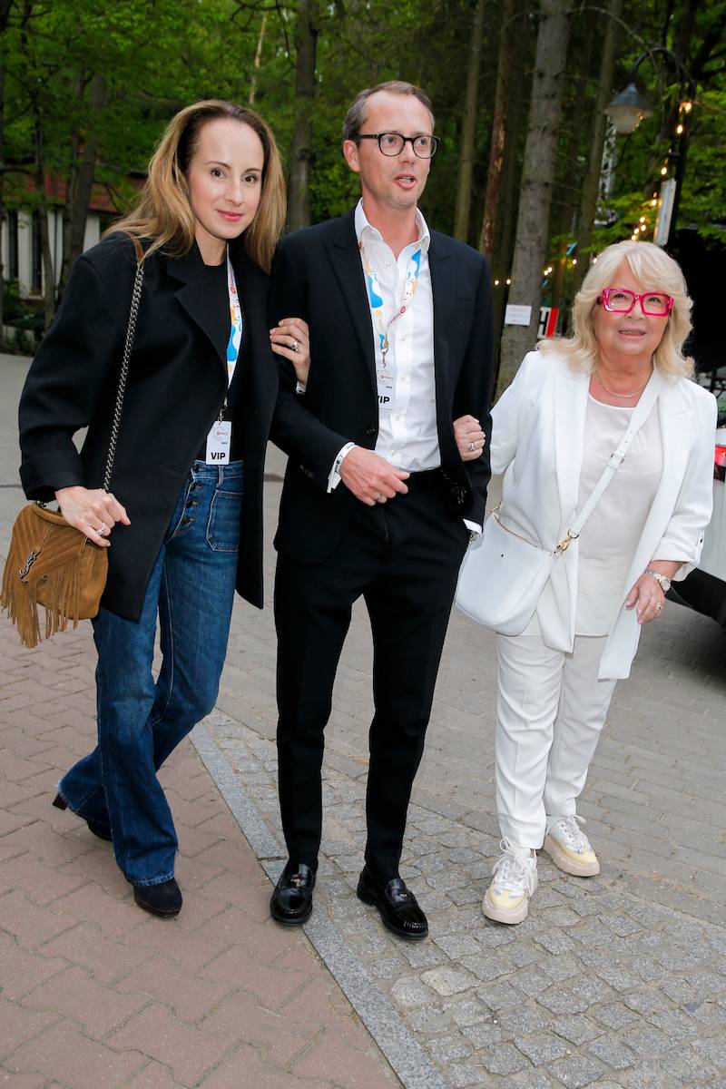 Polsat SuperHit Festiwal. Marcelina Zawadzka po raz pierwszy z ukochanym na ściance, Oliwia Bieniuk jak z Matrixa