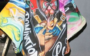 W jaki stroju Lady Gaga wyprowadza swojego psa?