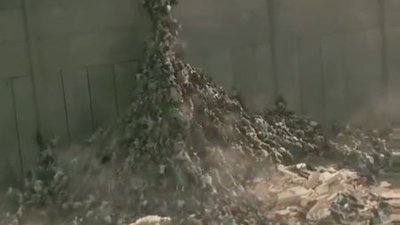 HIT! Brad Pitt poluje na pangę w polskim supermarkecie VIDEO