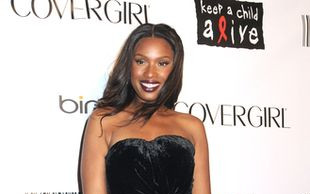 Jennifer Hudson w świetnej formie i…peruce (FOTO)