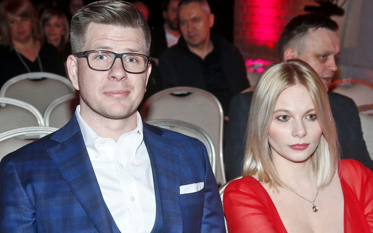 Filip Chajzer przyłapany z tajemniczą kobietą. Wydał oświadczenie!
