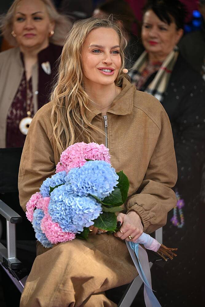 Karolina Pisarek olśniewa przed studiem "DDTVN"