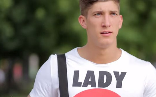 Michał Baryza z Top Model próbował sił w disco-polo (VIDEO)