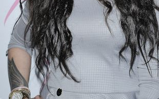 Czy Luxuria Astaroth powinna chwalić sie tym w telewizji?