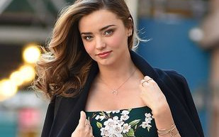 Miranda Kerr nauczy cię, Kim, jak pozować NAGO (FOTO)