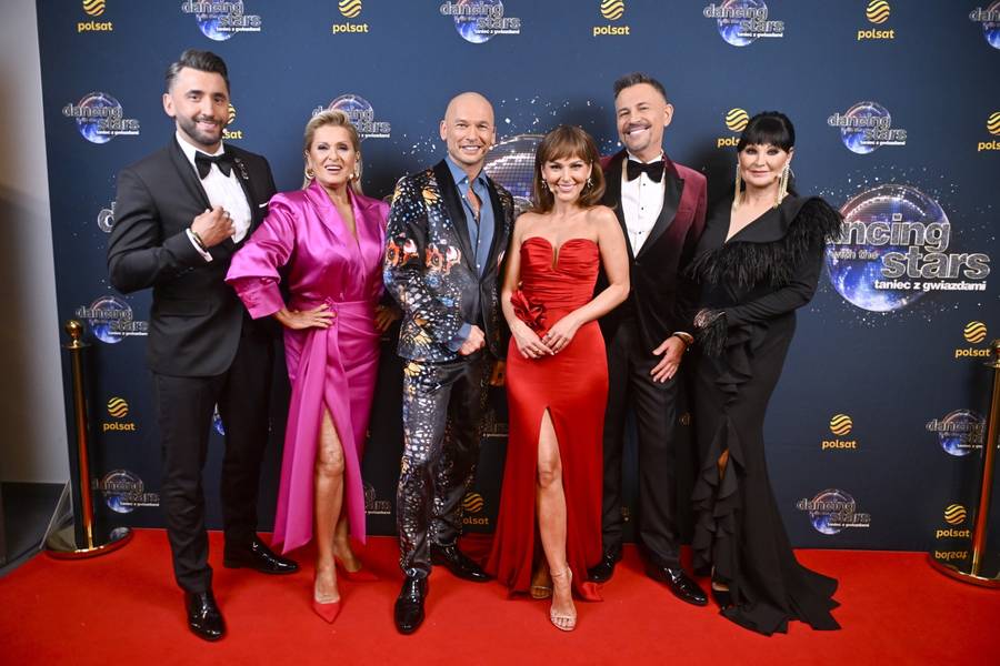 Finał “Tańca z Gwiazdami”: Zabrakło Kaźmierskiej i Hakiela! Karolina Gilon z chłopakiem, Bilguun z CIĘŻARNĄ partnerką!