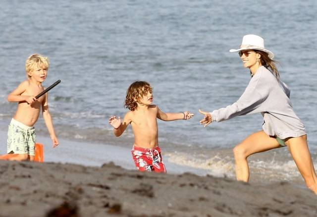 Co się stało z pupą Alessandry Ambrosio?!