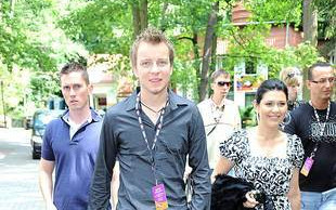 Piotr Kupicha płaci w naturze?