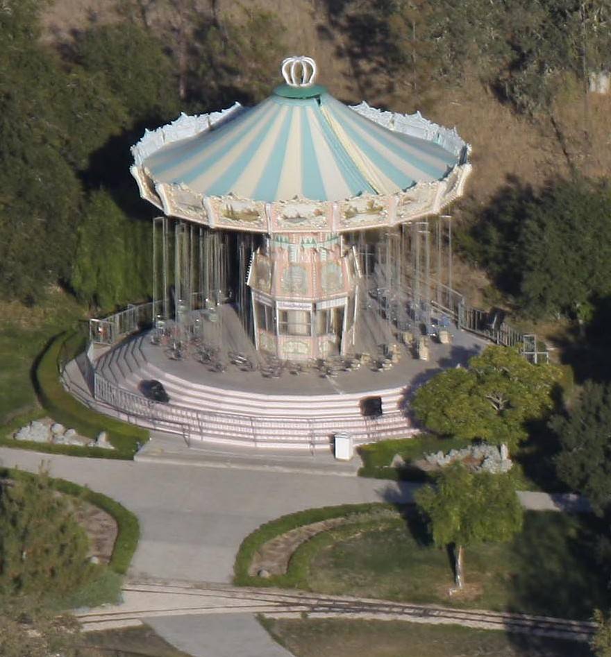 Weszli do posiadłości Michaela Jacksona i zobaczyli NIEZWYKŁE rzeczy