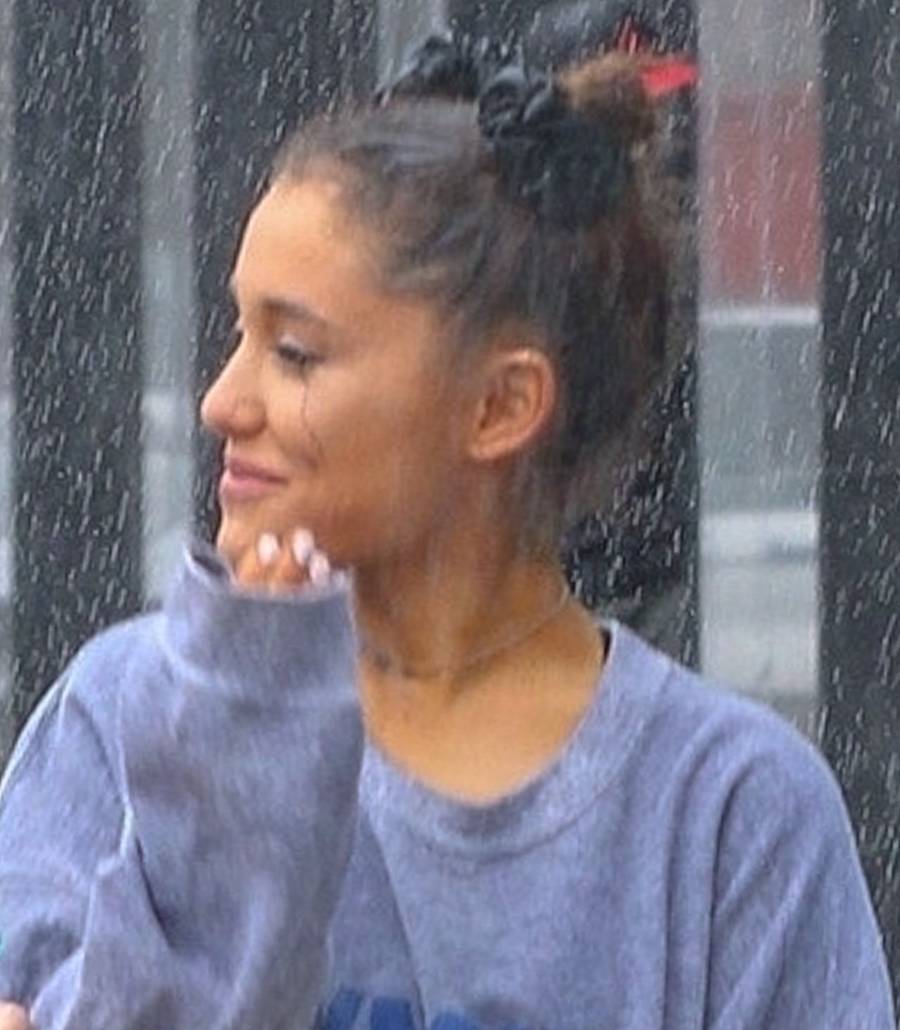 Mamy PIERWSZE zdjęcia Ariany Grande zrobione po śmierci Mac Millera