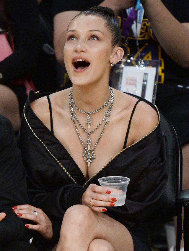 Fanki Belli Hadid W SZOKU: Moja 10-letnia siostrzenica jest GRUBSZA od ciebie! (Insta)