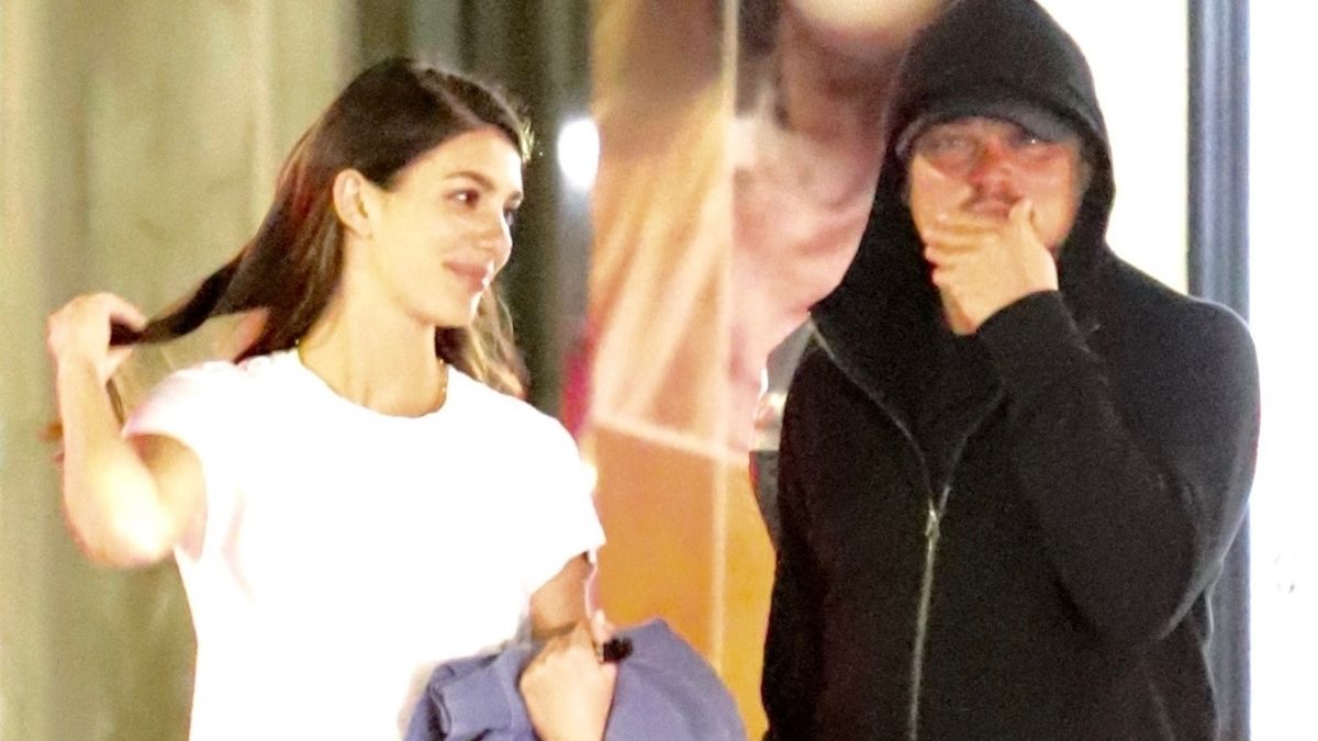 Los Feliz, CA - *EXCLUSIVE* - Leonardo DiCaprio and Camila Morrone go on a low key dinner date in Los Feliz. The 'Once Upon a Time in Hollywood' actor was sporting his usual outfit when wanting to keep a low profile, a black cap and hoodie, while Camila was casual in white tee and jeans. Pictured: Leonardo DiCaprio, Camila Morrone BACKGRID USA 10 JUNE 2019 BYLINE MUST READ: Roger / BACKGRID USA: +1 310 798 9111 / usasales@backgrid.com UK: +44 208 344 2007 / uksales@backgrid.com *UK Clients - Pictures Containing Children Please Pixelate Face Prior To Publication* *** Local Caption *** Leonardo DiCaprio, Camila Morrone
