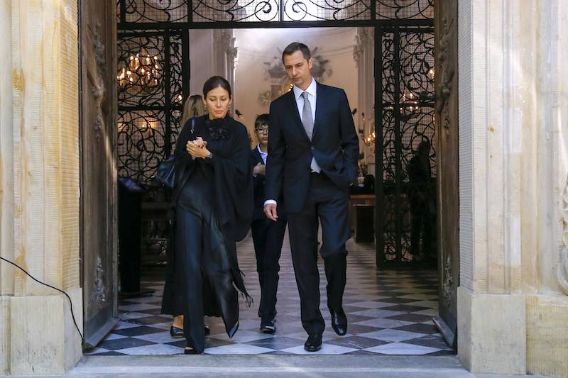 Pogrzeb Zbigniewa Lwa-Starowicza. Syn z rodziną w pierwszym rzędzie