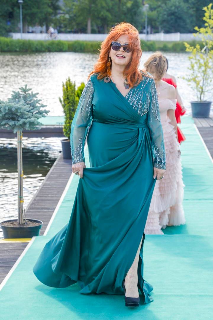 Gwiazdy prezentują liczne stylizacje na pokazie charytatywnym: Hyży, Opczowska, Węgrowska…