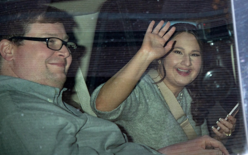 Gypsy Rose zabiła matkę, teraz zadebiutowała z małżonkiem na czerwonym dywanie