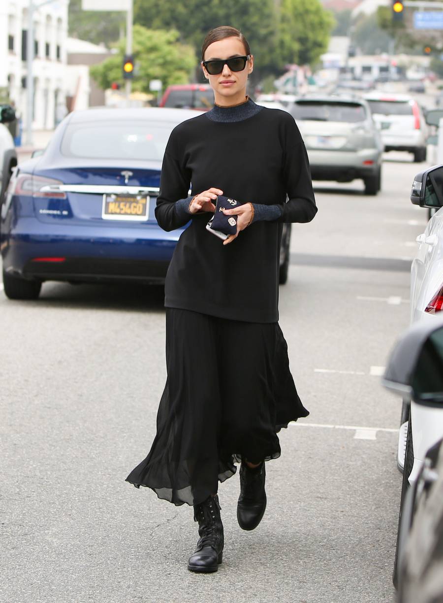 Irina Shayk po rozstaniu w salonie kosmetycznym – rzadko spotykany uśmiech od ucha do ucha