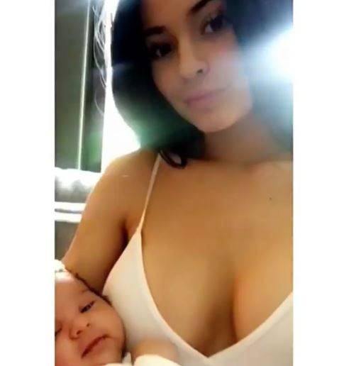 Po tym komentarzu Kylie Jenner możemy stwierdzić: Jest w ciąży!
