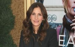 Julia Roberts chwali się długimi nogami (FOTO)