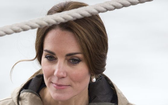 Kate Middleton została pozbawiona bielizny i jest skandal