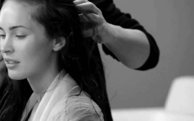 Kulisy reklamy Megan Fox dla Armani (FOTO+VIDEO)