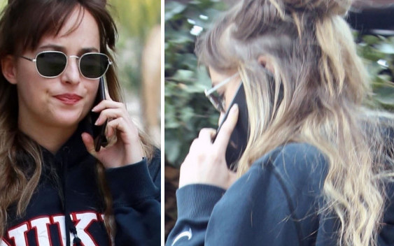 Dakota Johnson w obcisłych legginsach – i który to miesiąc? (ZDJĘCIA)