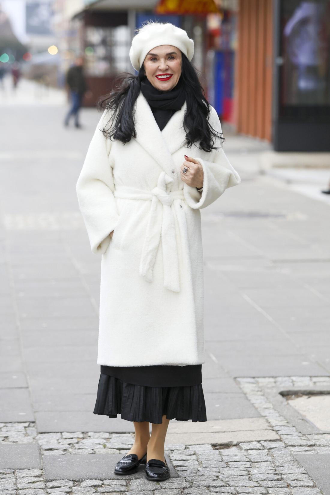 Ewa Krawczyk przemiana/AKPA