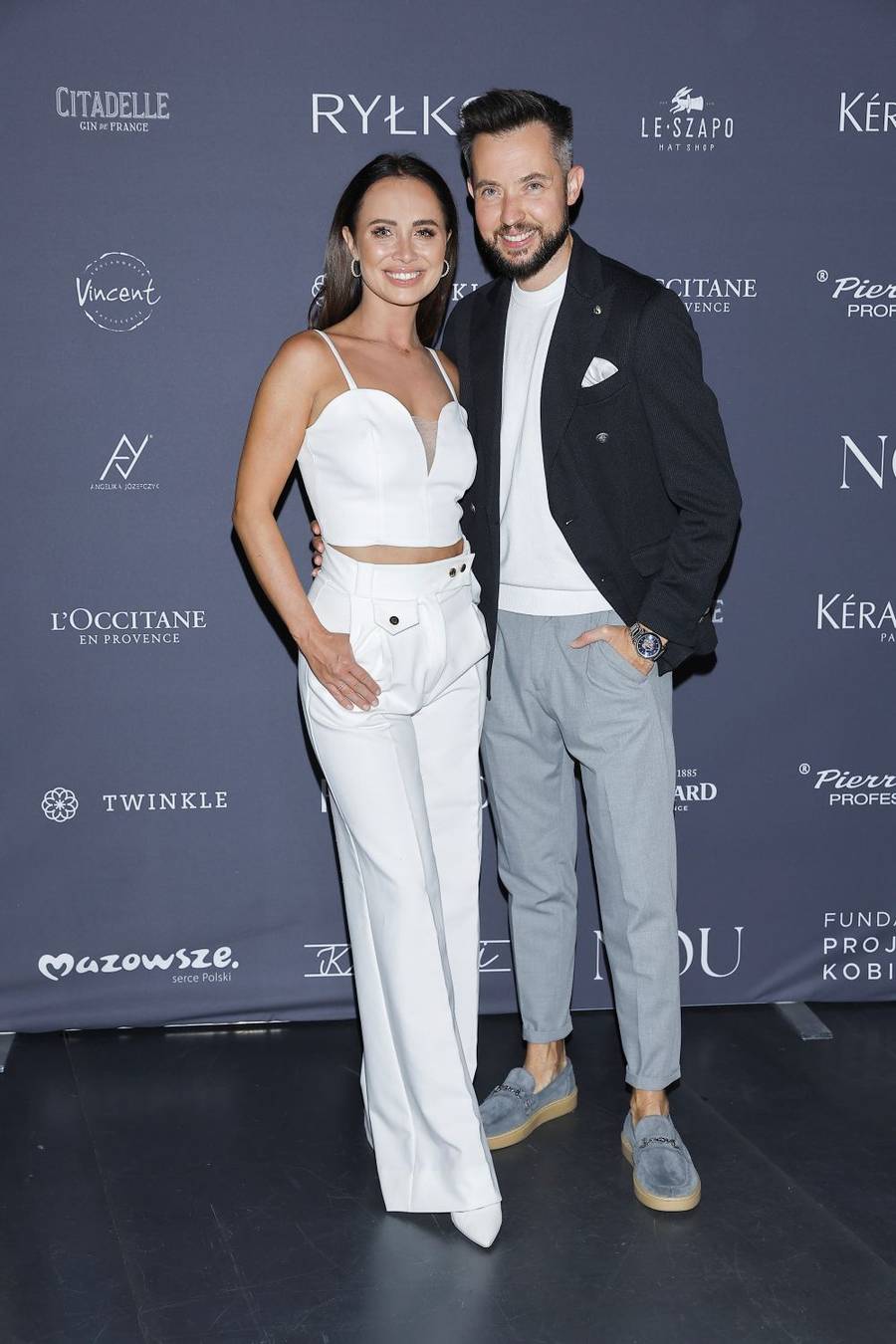 Tłumy gwiazd na wernisażu “Projekt Kobiety”. Odmieniona Dankwa, Hyży, bajkowa Kurdej-Szatan, Sokołowska……