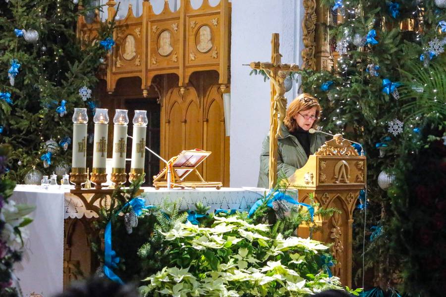 Pogrzeb Barbary Rylskiej. Aktorka spoczęła w rodzinnym grobie, Ewa Ziętek przemówiła na mszy (ZDJĘCIA)