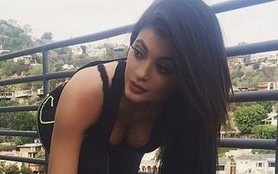 Kylie Jenner ma parcie na pokazywania ciała (FOTO)