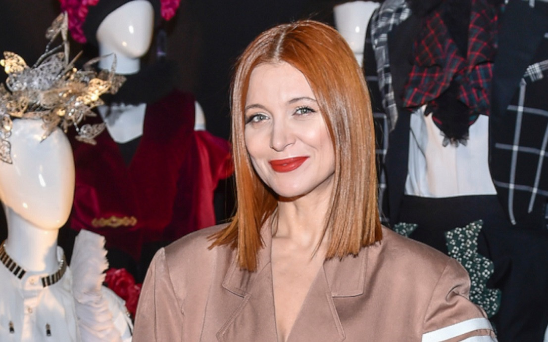 Beżowy HIT. Ada Fijał odważnie połączyła beż z różem