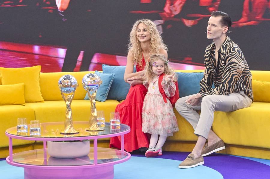 Rozczulający poranek w “Halo Tu Polsat”! Hanna Żudziewicz i Jacek Jeschke pojawili się z uroczą córeczką (FOTO)