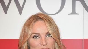 Jedna z Żon Hollywood pokazała nagą pupę (VIDEO)