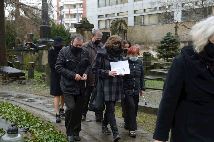 Pogrzeb Zygmunta Malanowicza. Żegnają go Magdalena Cielecka, Maciej Stuhr, Maja Ostaszewska (ZDJĘCIA)