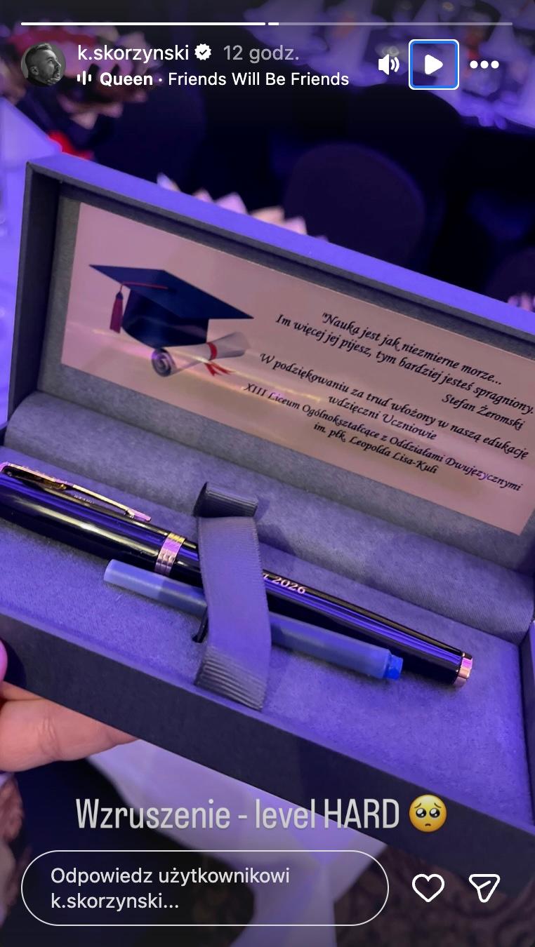 Krzysztof Skórzyński dostał prezent od maturzystów