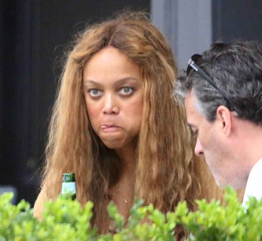 Tyra Banks i jej miny. Każde zdjęcie nadaje się na MEMA