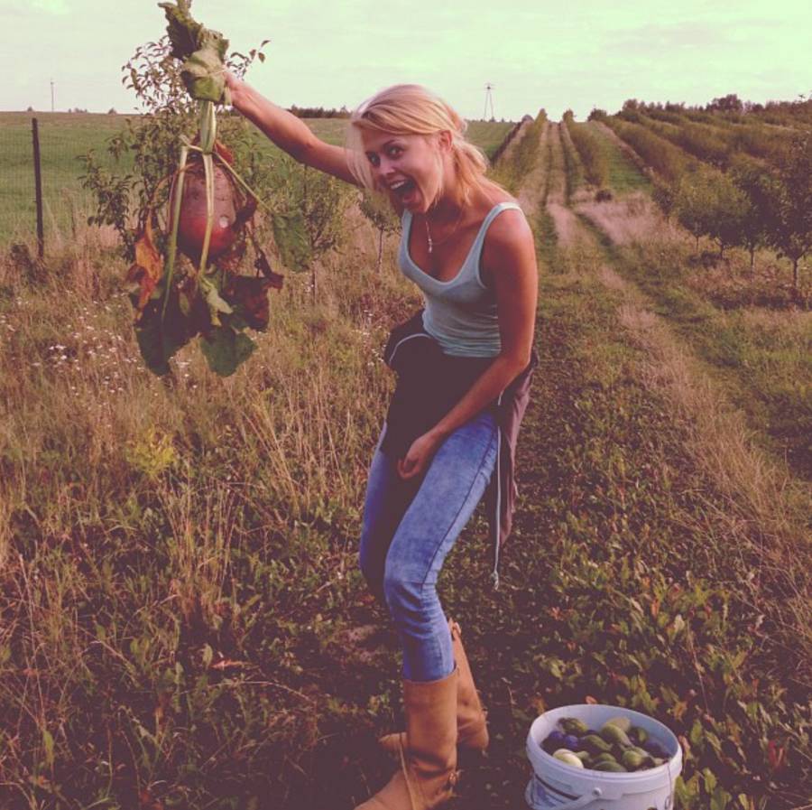 Jak wyglądały pierwsze posty Joanny Opozdy na Instagramie? Dotarliśmy na sam koniec! (FOTO)